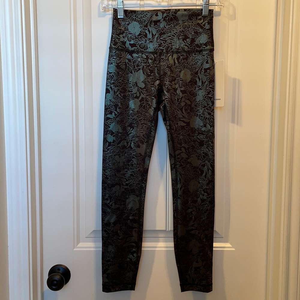 Lululemon Wunder Under Train HR Tight 25” *Foil size 4 BRAND NEW with tags